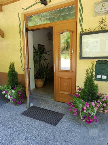 Posada Gasthof Neuratheis