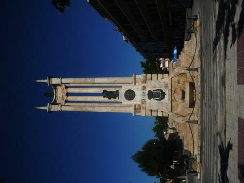 Hostal Alojamiento Tur�stico La Tinaja