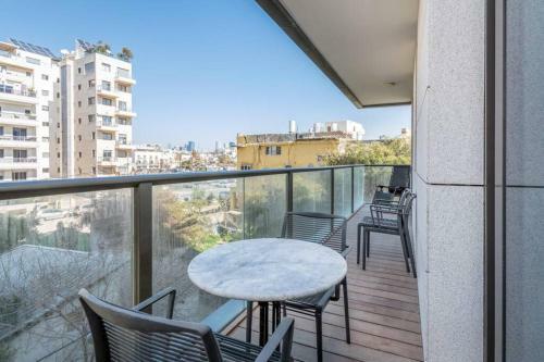 Apartamento Kerem Hateimanim Area-3 Br With Balcony
