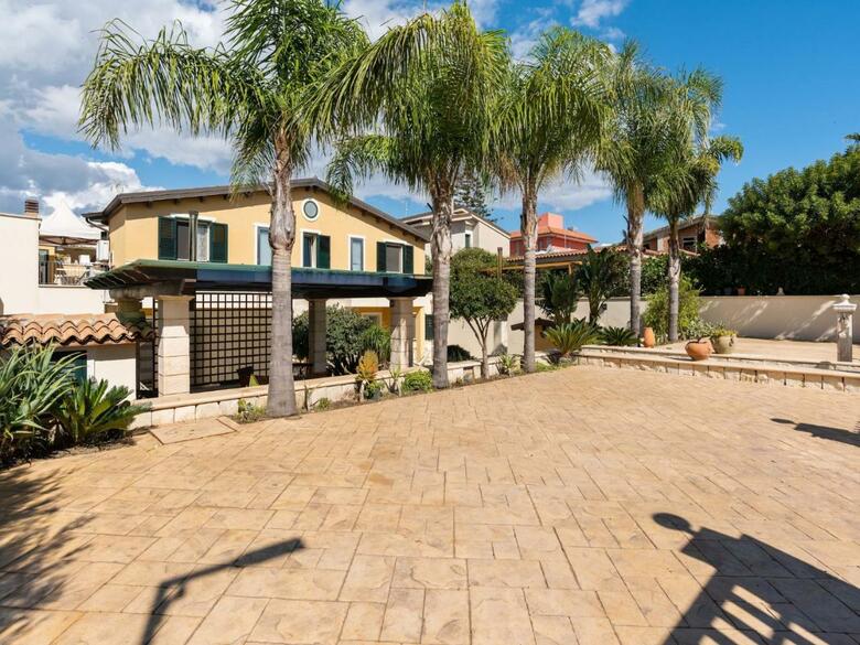 Pleasant Apartment In Reitani With Air-conditioning