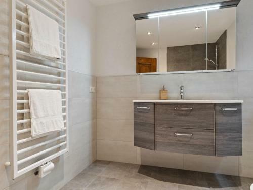 Cozy Apartment In Hart Bei F�gen