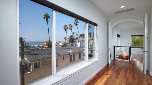 Private Home Ocean View, Air-conditioned Just Steps To The Beach