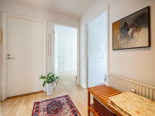 Bright Apartment With Access To A Huge Terrace