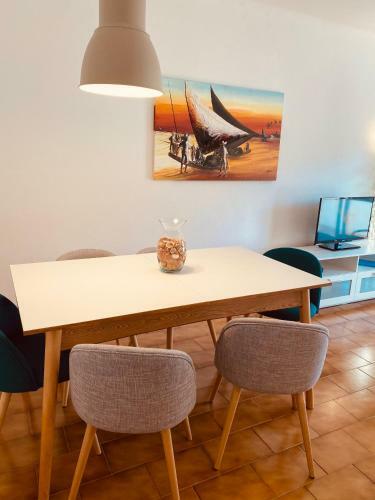 Apartamento 2m - Praia Do Carvoeiro