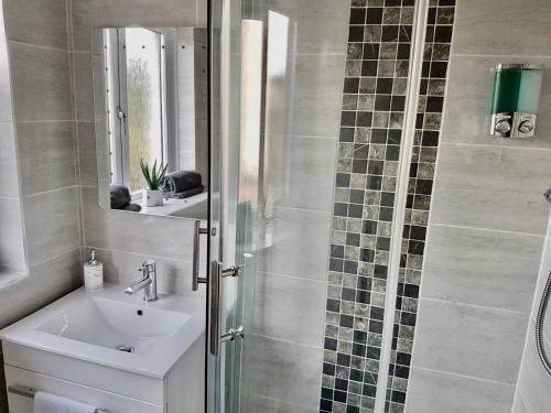 Levenview Holiday Apartment Loch Lom