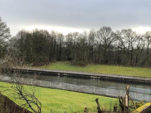 Levenview Holiday Apartment Loch Lom