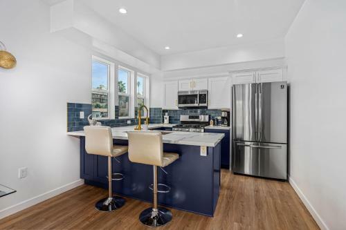 Hostal Downtown La Stylish Suites