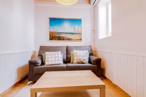Trem - Located In Old City - Faro