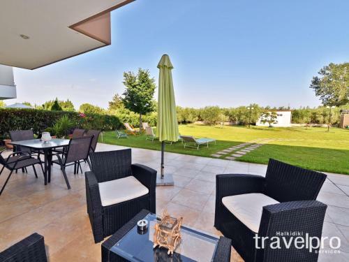 Villa Iris By Travelpro Services- Agios Mamas Beach