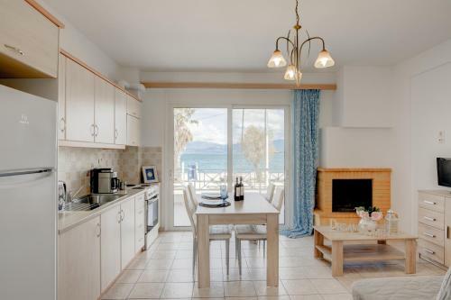 Sugar Blue - Apartment On The Beach