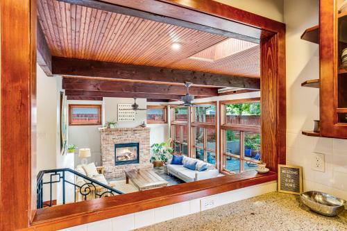Brilliant & Spacious Home By Historic Train Depot