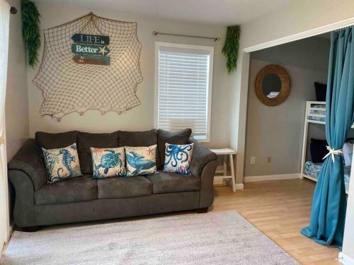 Whitecaps Surf City Beachfront Townhome