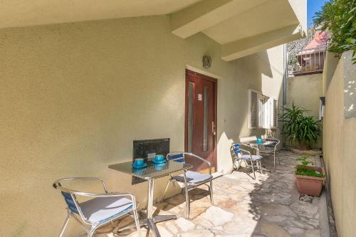Apartments Mara