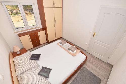 Apartments With A Parking Space Igrane, Makarska - 16878