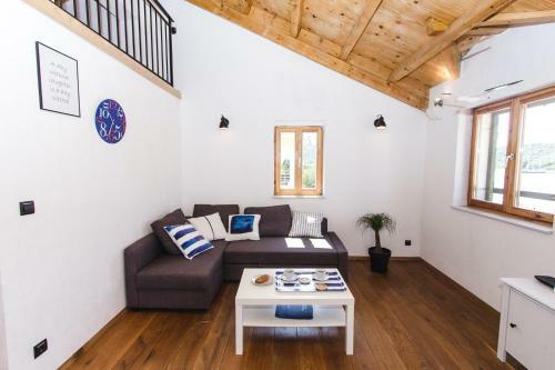 Apartment Komoda