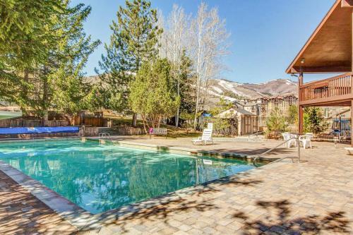 Red Pine Condominiums 69