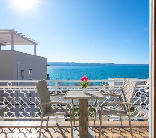 Apartments 20 Meters From The Beach