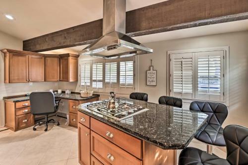 Luxe Federal Way Retreat With Dock And Fire Pit!