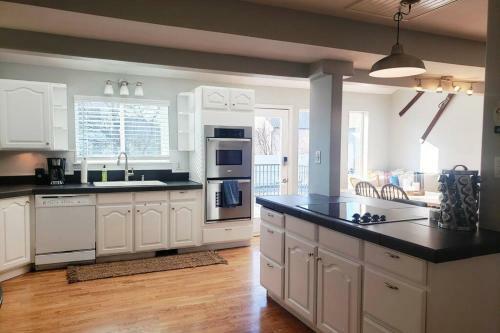 Spacious Home Near World Class Ski Resorts!