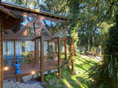 Casa Estilo Canadense - Canela