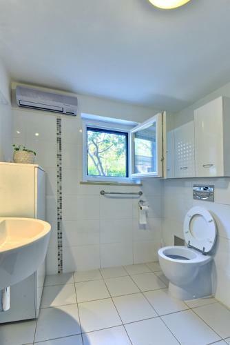 Brezac Olive Garden Apartment