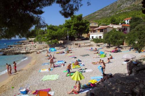Apartments With A Parking Space Ivan Dolac, Hvar - 10434