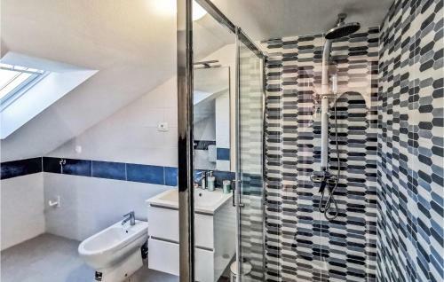 Nice Apartment In Kostrena With 2 Bedrooms
