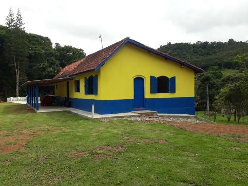 Casa de Campo Casinha Amarelinha
