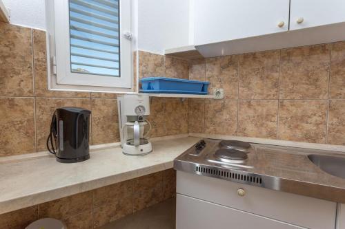 Apartments By The Sea Hvar - 10430