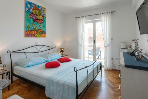 Hostal Apartments Jakic 1