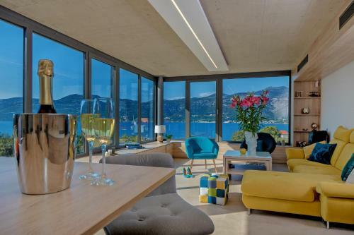 Beautiful Villa Alhena & Aurora