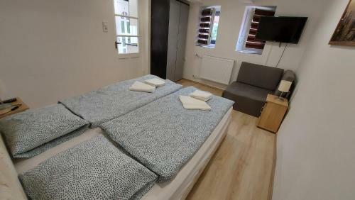 Gy�ngy Apartmanh�zak