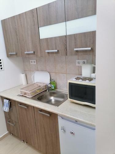 L�dy Apartman