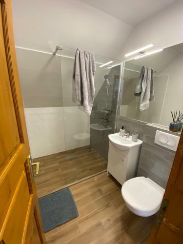 Bab�rsom Apartman