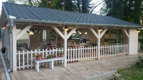 Hostal Balzsam Apartmanh�z