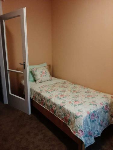 Flower Apartment