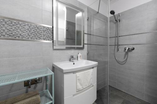 Oliver Apartman