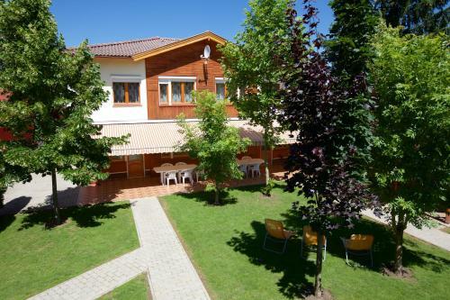 Zoli Apartmanok-br�dy 51-53