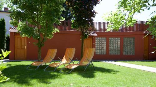 Zoli Apartmanok-br�dy 51-53