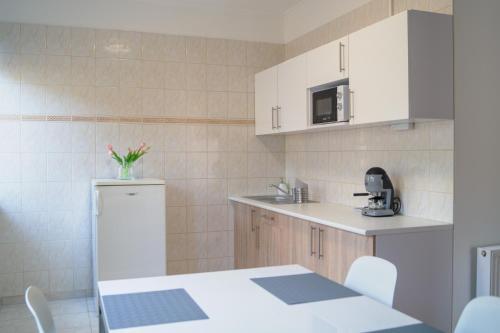 East Side Corner - Apartment 2