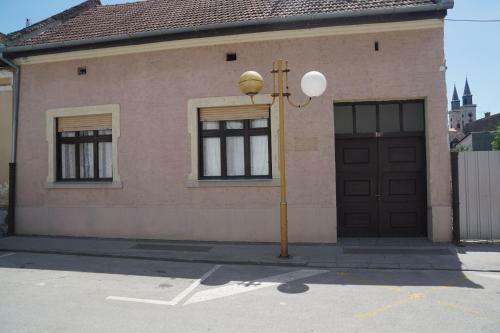 Somborski Salas - U Centru - Apartmani