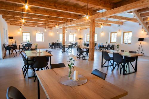 Hostal Orava Village