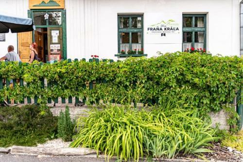 Hostal Dom Frana Krala