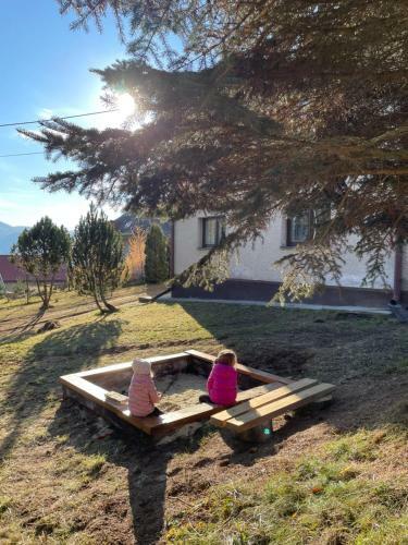 Villa Chata Studni?ka ?umiac