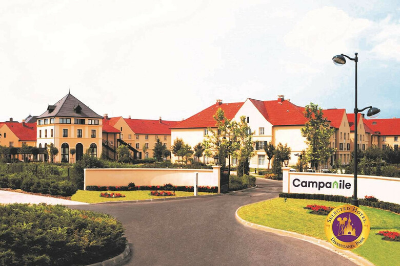 Hotel Campanile Val De France