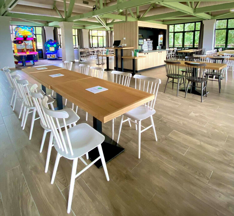 Hotel Campanile Val De France