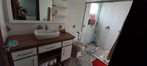 Casa Confort�vel Com Piscina Aquecida
