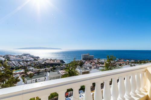 Los Gigantes Cliffs Apartment