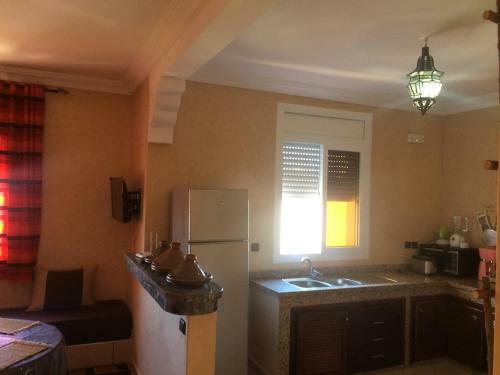 Hostal Itrane Guest House