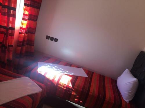 Hostal Itrane Guest House